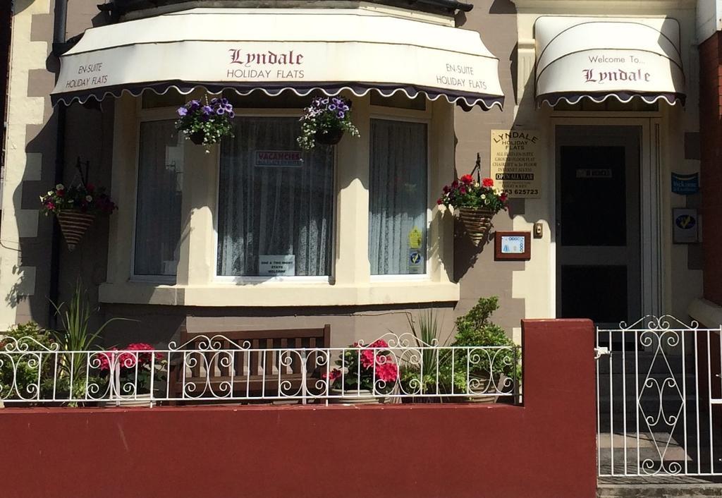 Lyndale Holiday Flats Blackpool Exterior photo