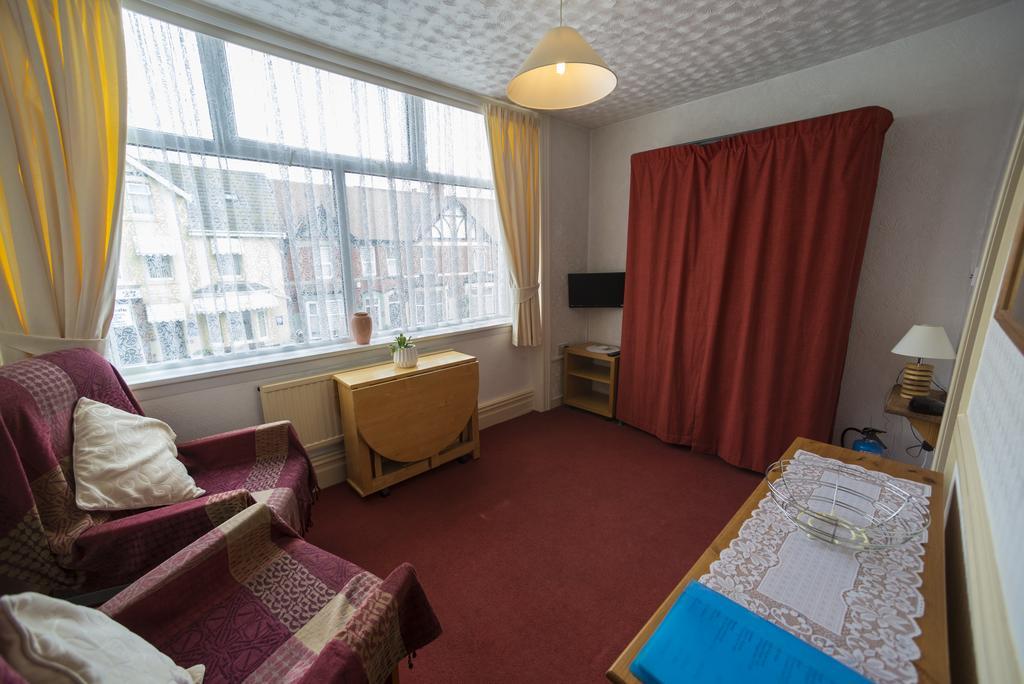 Lyndale Holiday Flats Blackpool Exterior photo