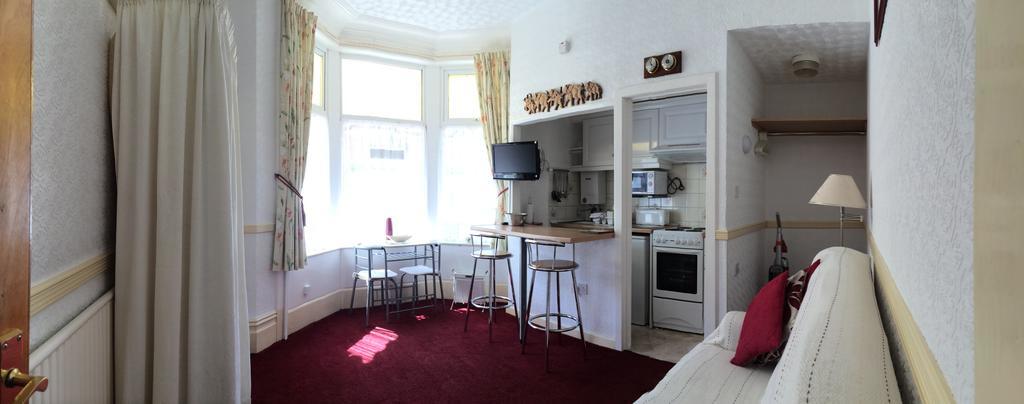 Lyndale Holiday Flats Blackpool Exterior photo